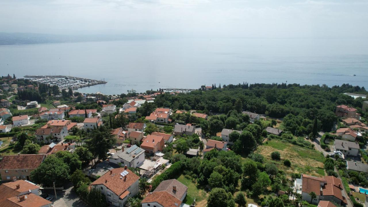 Peruc With Big Terrace And Beautiful Garden *