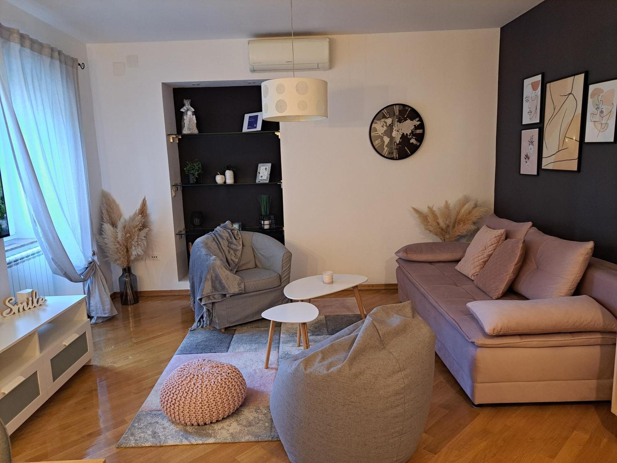 Peruc With Big Terrace And Beautiful Garden Apartment