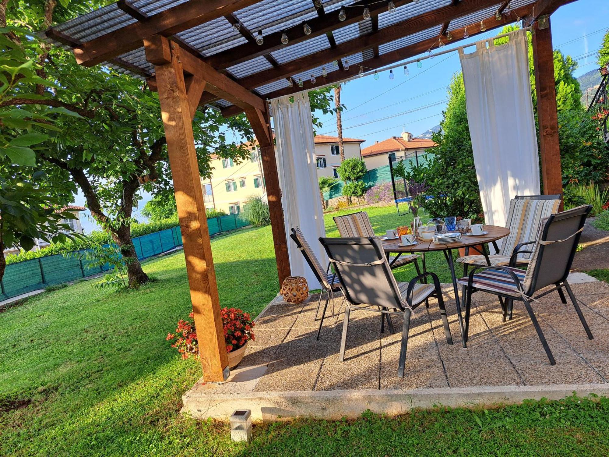 Peruc With Big Terrace And Beautiful Garden Ičići