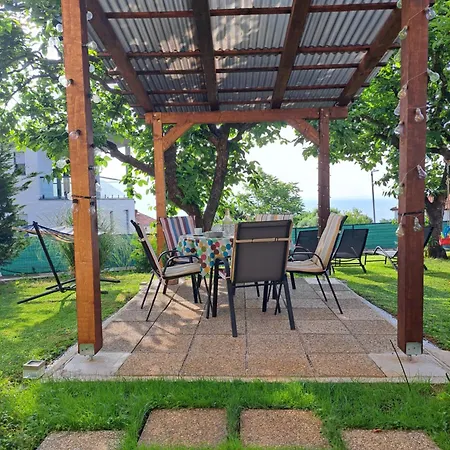 Apartment Peruc With Big Terrace And Beautiful Garden Icici Exterior photo